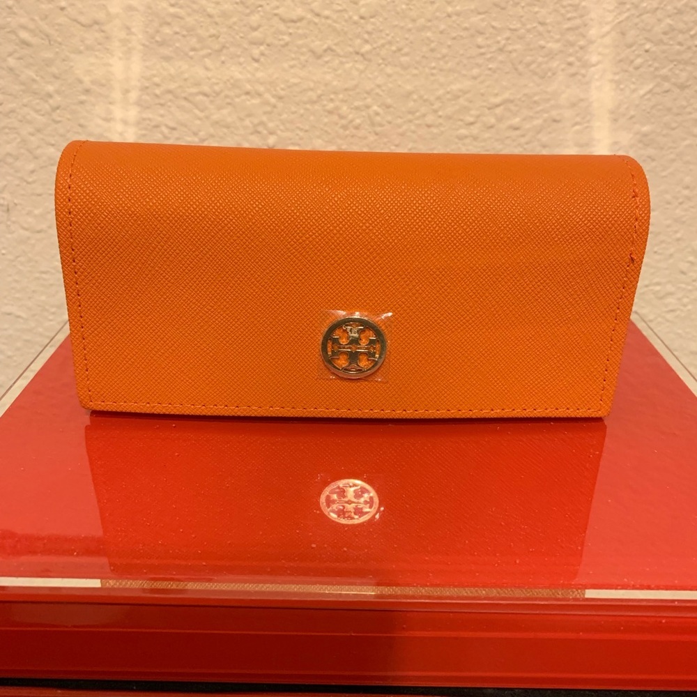 New Tory Burch Sunglasses.Case